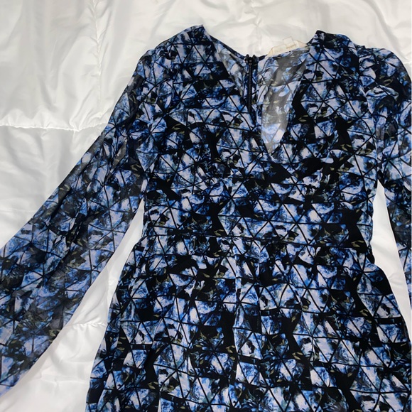 Like new BCBG romper, double lined. - Picture 5 of 7